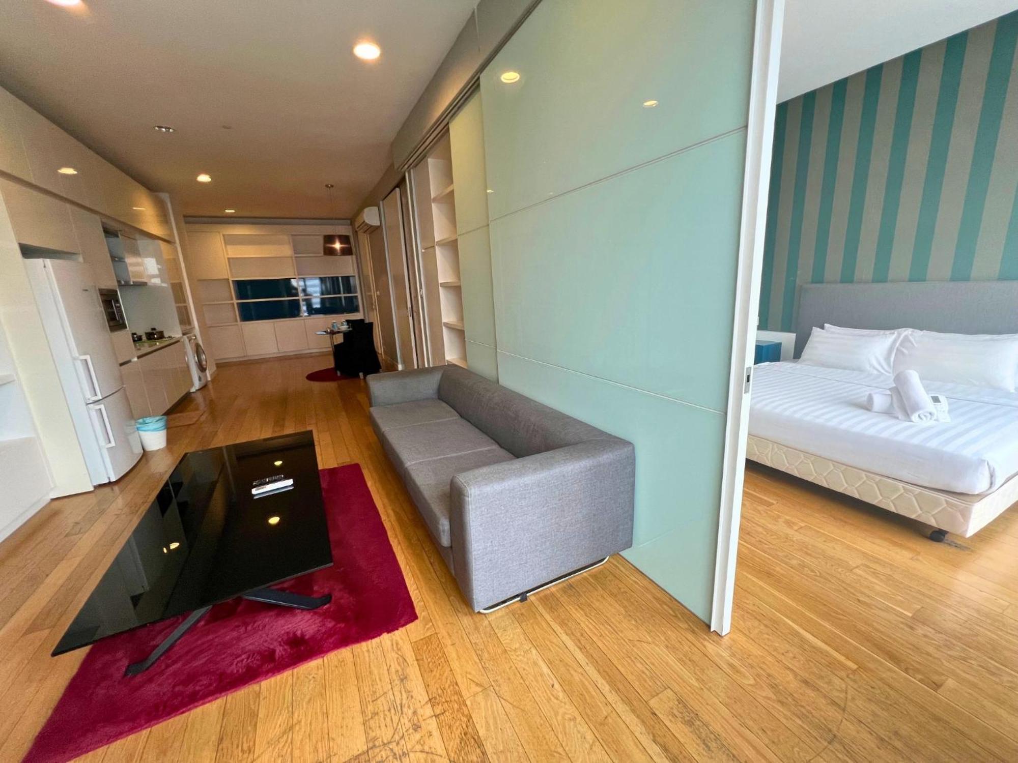 Luxe Suites At Platinum Klcc Kuala Lumpur Exterior photo